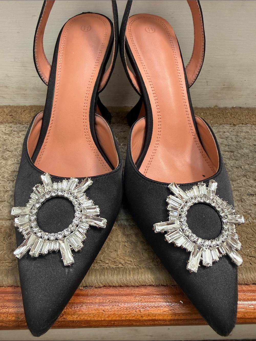 Elegant Black Pointed Slingback Heels with Crystal Medallion - Picture 6 of 11